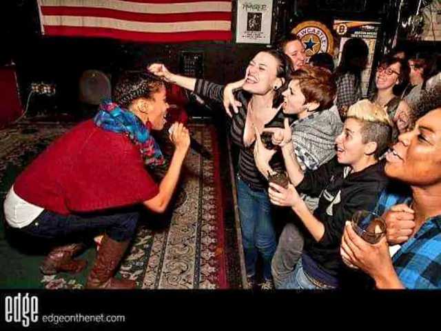Queeraoke