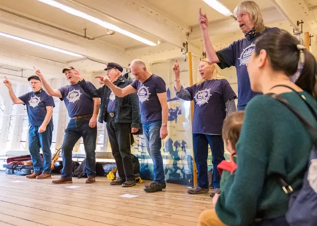 Sea shanty singers