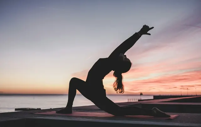 Afterwork Flow • Yoga pour les gens qui pensent trop