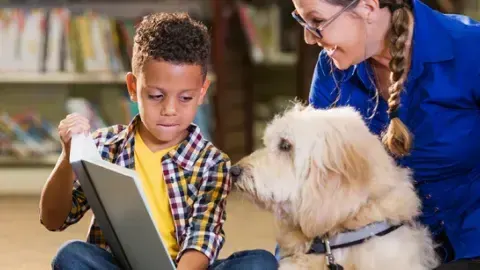 BARK: Read With Vida the Therapy Dog