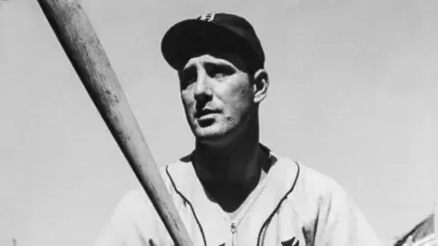 Hank Greenberg's Dilemma: Pray or Play