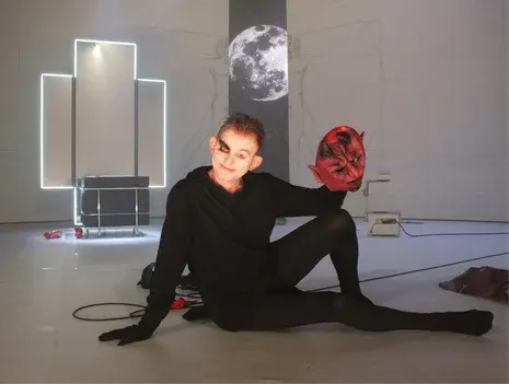 HERR TEUFEL FAUST: A one-man play starring Dominique Horwitz
