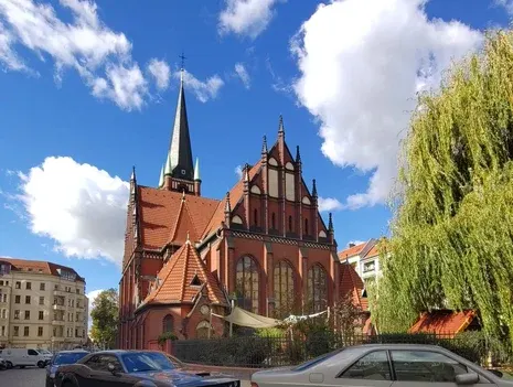The Overlooked Women of Friedrichshain (in German)